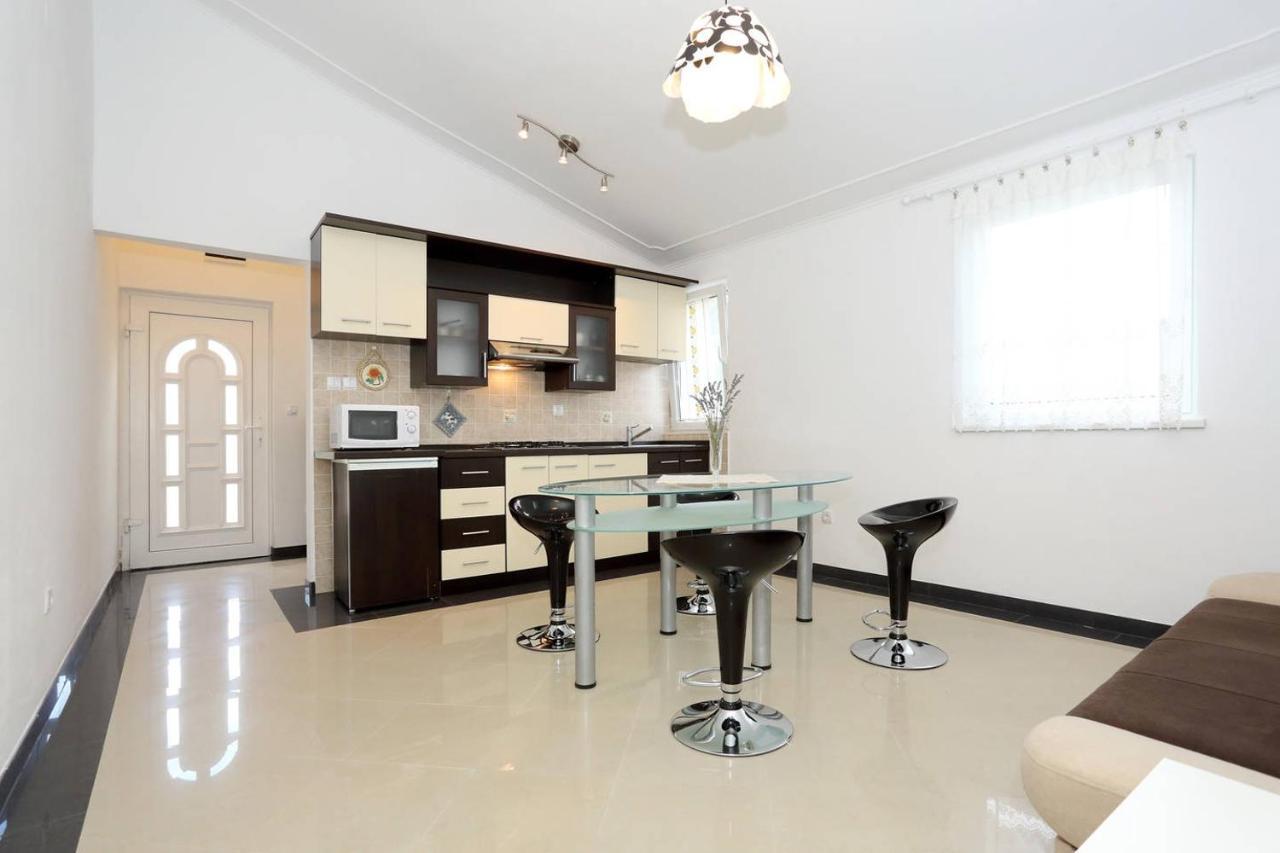 Apartmani Mlinar Gornji Karin Zewnętrze zdjęcie