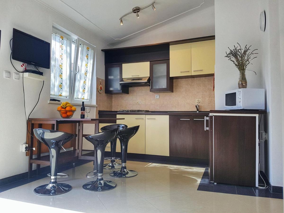Apartmani Mlinar Gornji Karin Zewnętrze zdjęcie